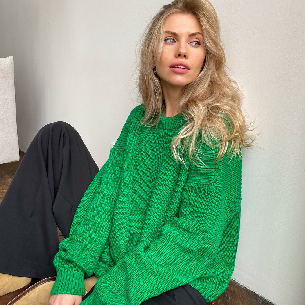 
                  
                    Women Knitwear Crew Neck Loose Solid Color Autumn Winter Women Sweater
                  
                