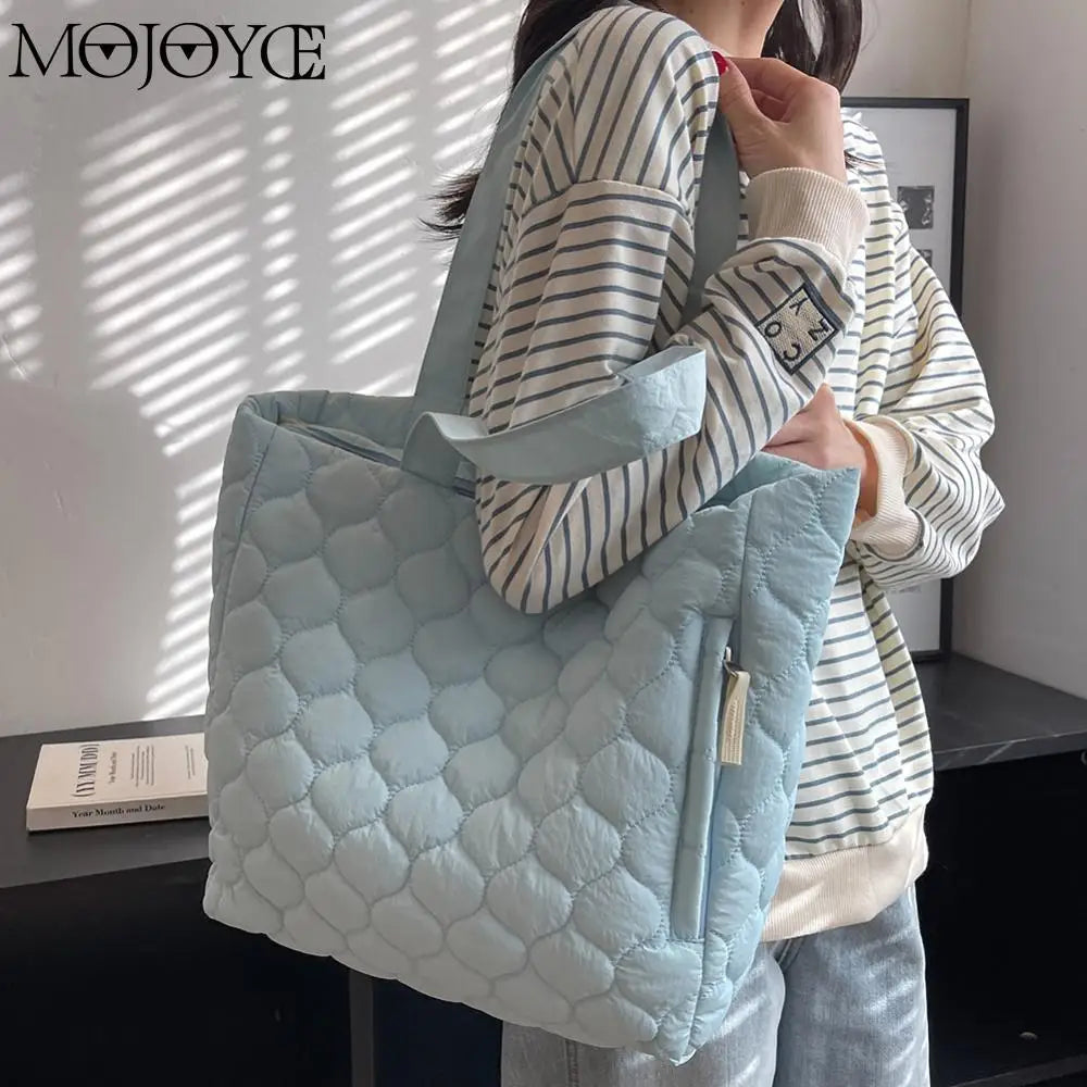 Quilted Women Handbags Large Capacity Winter Shoulder Bag Fashion Cloud Cotton Padded Elegant Ruched Tote Bag Soft for Vacation