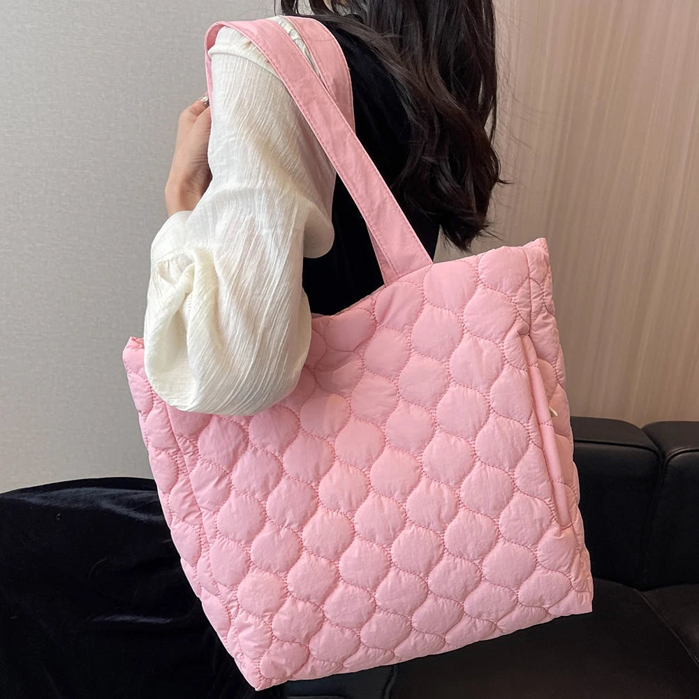 
                  
                    Quilted Women Handbags Large Capacity Winter Shoulder Bag Fashion Cloud Cotton Padded Elegant Ruched Tote Bag Soft for Vacation
                  
                