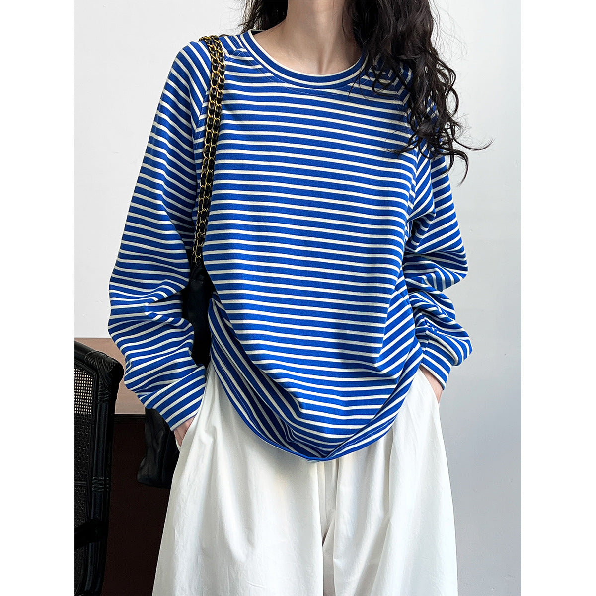 
                  
                    Lazy Pullover Stripe Sweater Women Minimalist Design Loose Retro Raglan Sleeve Top
                  
                