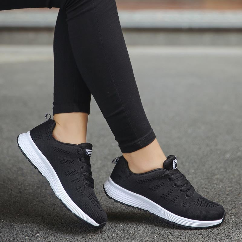 
                  
                    Woman Casual Platform Trainers Sneakers Black/White
                  
                